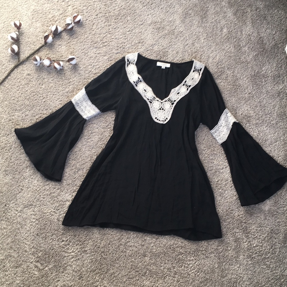Boho black shirt with lace detail